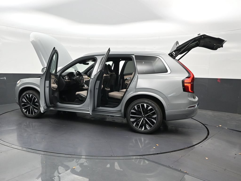 New 2027 Volvo XC90 T8 Plus AWD/4WD image 31
