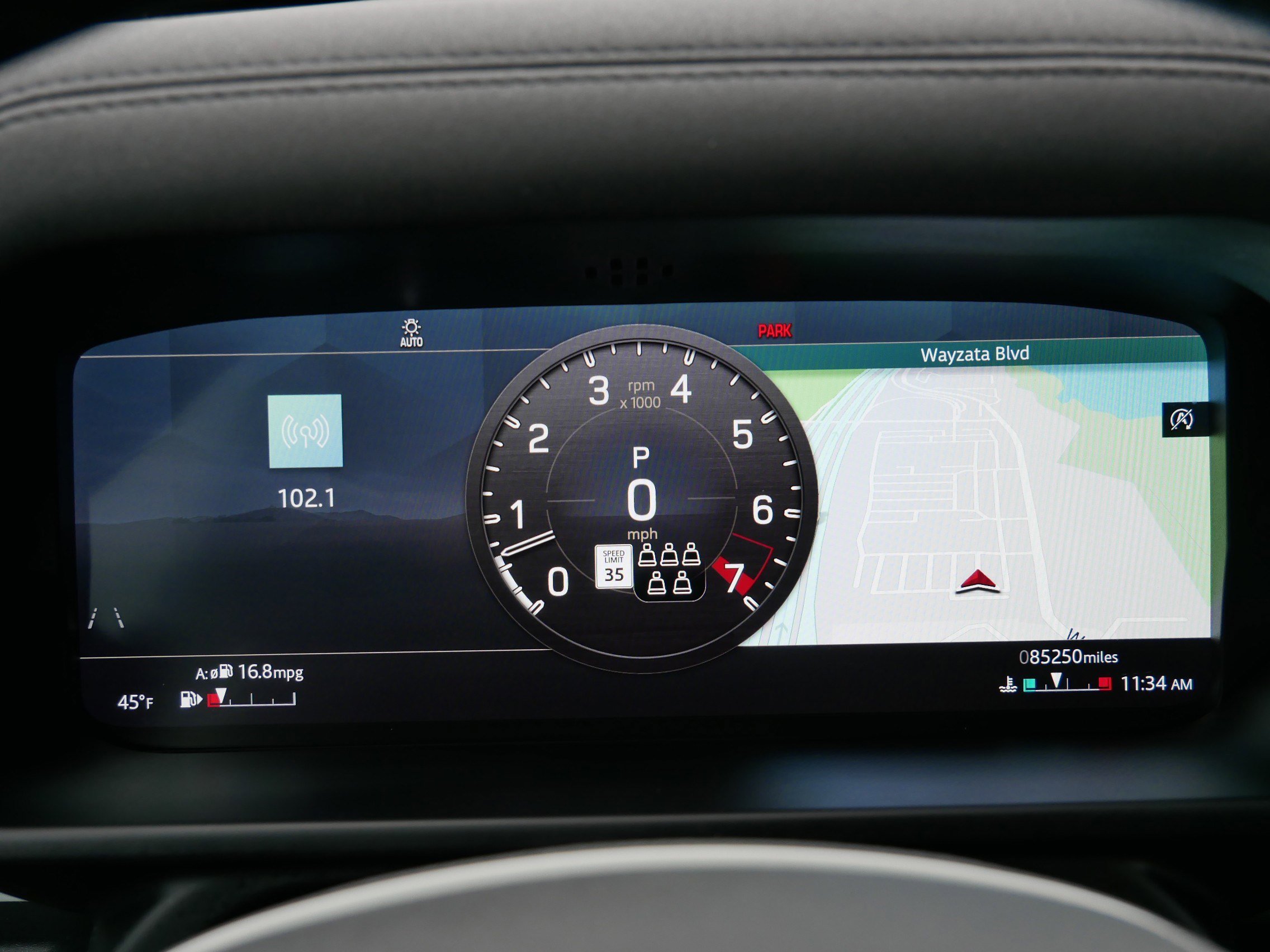 Used 2020 Land Rover Defender 110 SE image 25