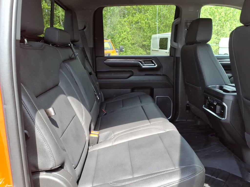 Used 2024 Chevrolet Silverado 2500 LTZ w/ LTZ Convenience Package AWD/4WD image 19