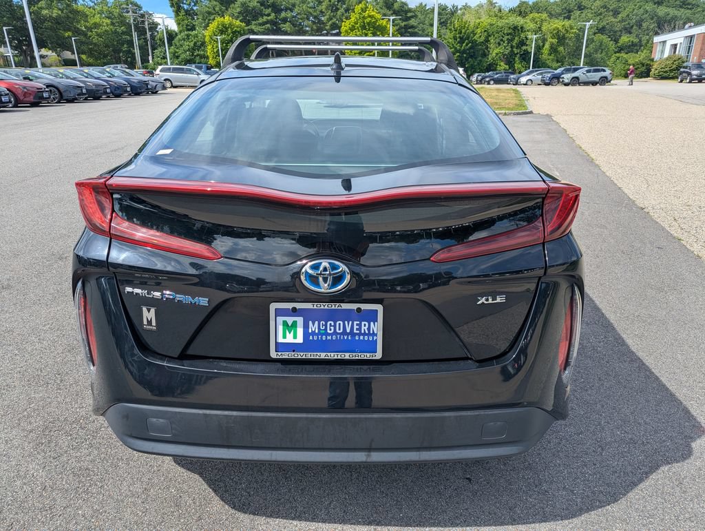 Used 2021 Toyota Prius Prime XLE FWD image 4