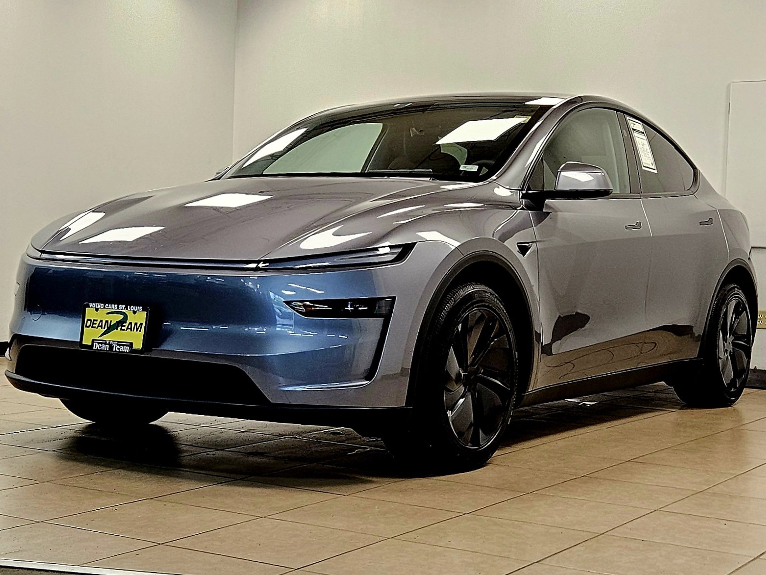 Used 2026 Tesla Model Y Long Range AWD/4WD image 3