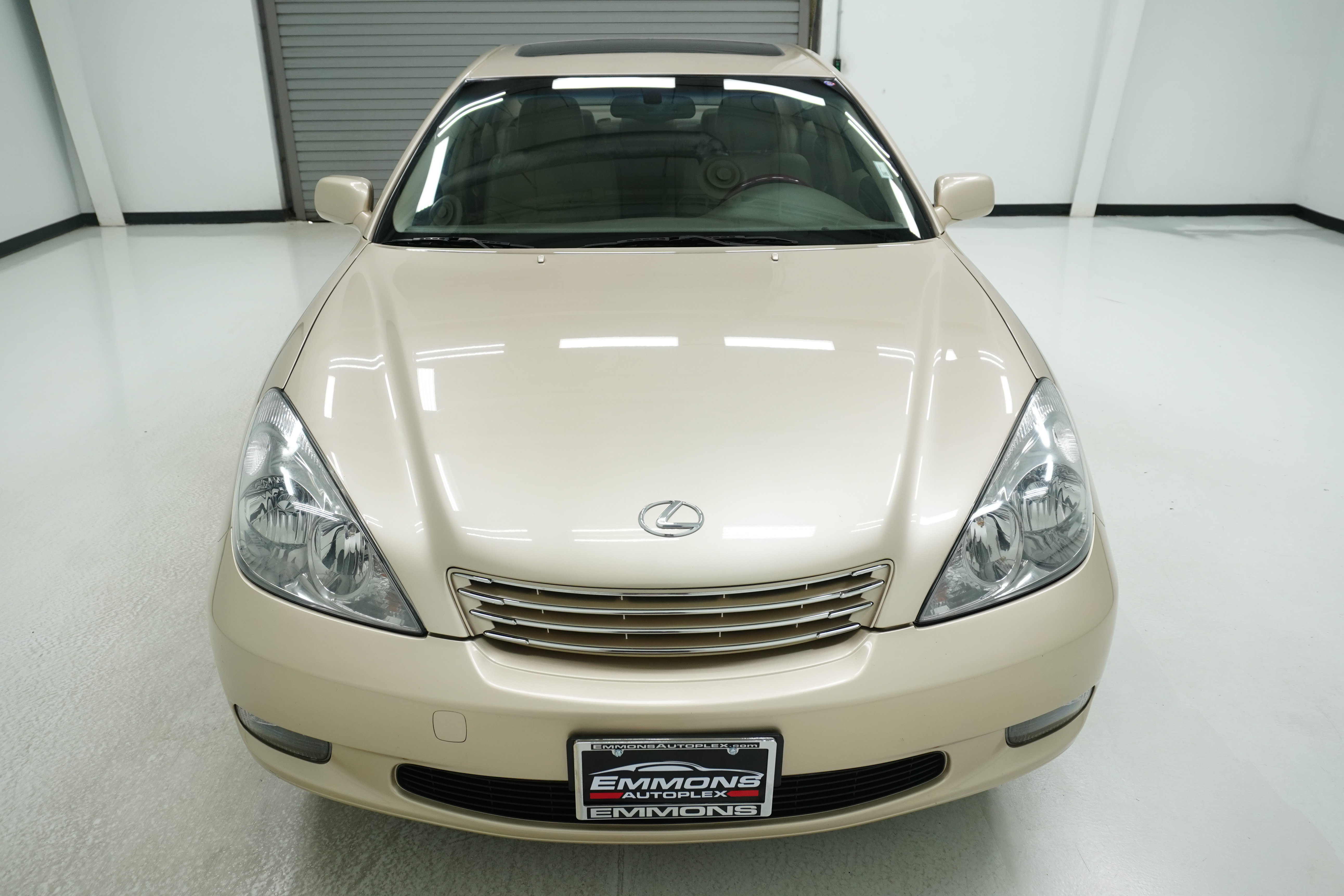 Used 2003 Lexus ES 330 FWD image 2