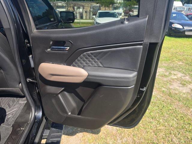 Used 2023 GMC Canyon Denali w/ Denali Black Edition AWD/4WD image 37