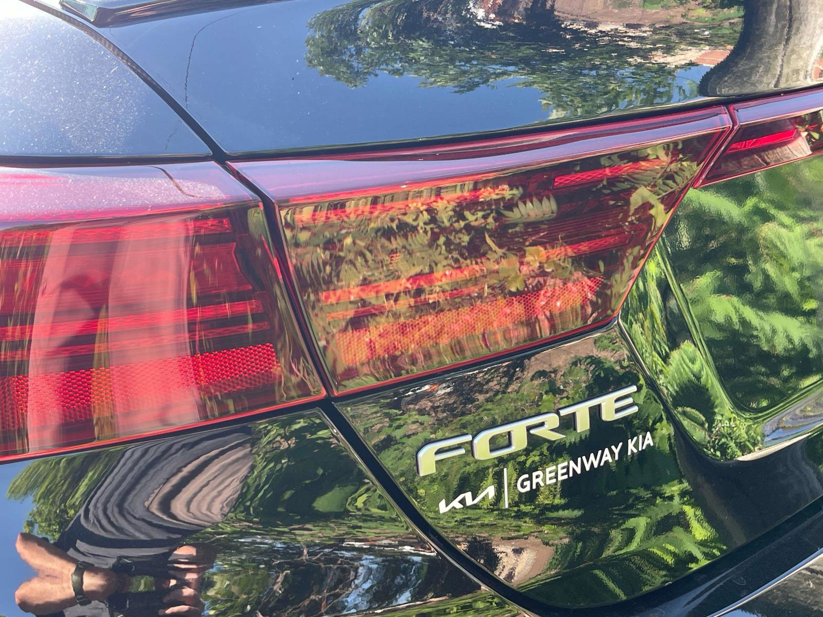 Used 2024 Kia Forte GT-Line w/ GT-Line Premium Package FWD image 7