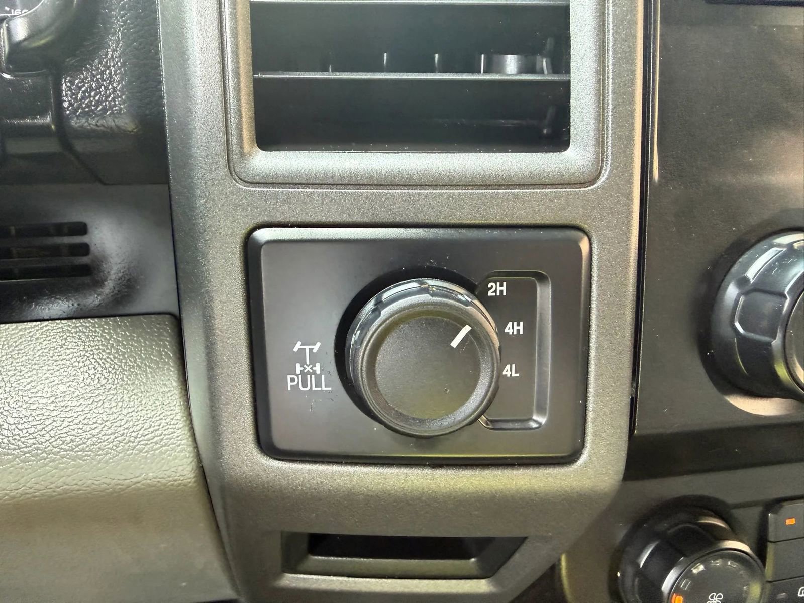 Used 2021 Ford F250 XL w/ Power Equipment Group AWD/4WD image 18