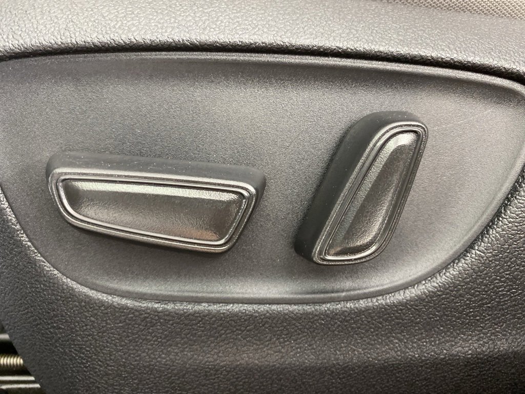 Used 2023 Toyota Sienna LE image 12