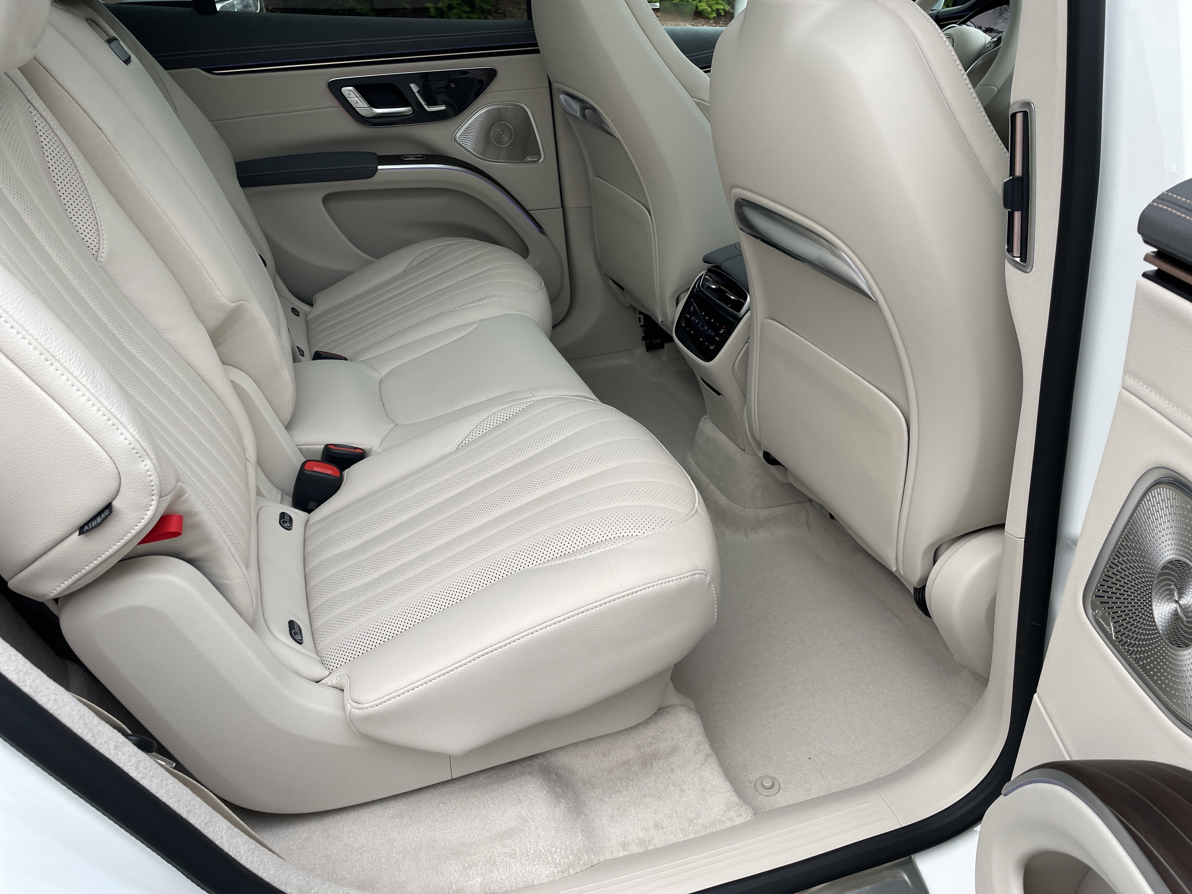 New 2026 Mercedes-Benz EQS 400 4MATIC SUV image 43