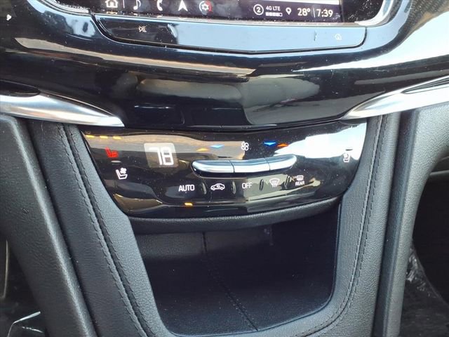 Used 2023 Cadillac XT6 Sport w/ Technology Package image 32