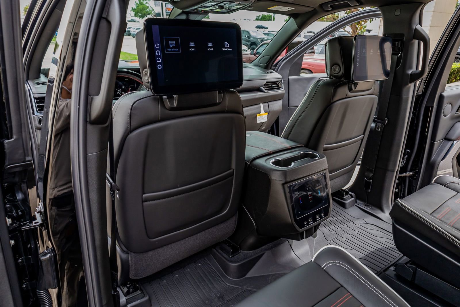 Used 2026 GMC Yukon AT4 Ultimate w/ LPO, Floor Liner Package image 36