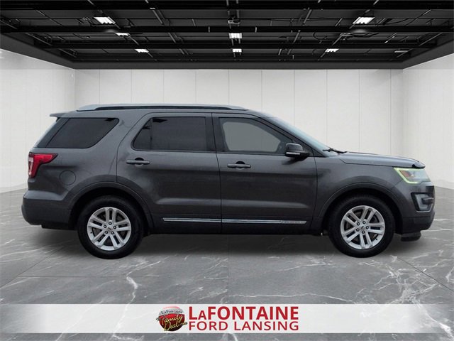 Used 2016 Ford Explorer XLT w/ Equipment Group 202A image 6