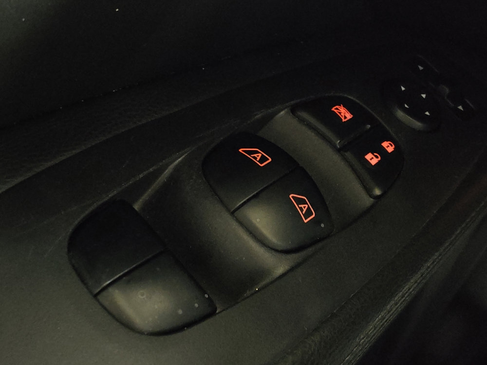 Used 2019 Nissan Pathfinder SV image 27