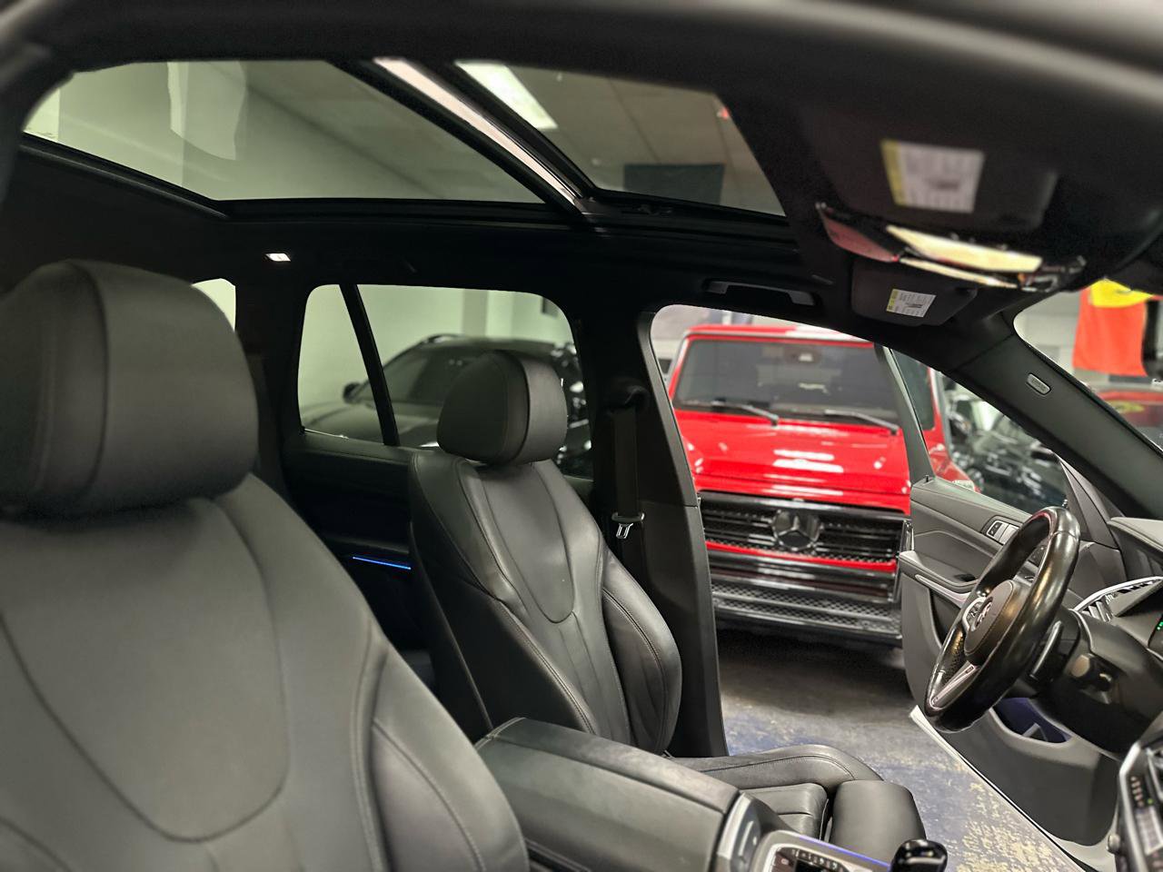 Used 2022 BMW X5 xDrive40i w/ M Sport Package AWD/4WD image 34