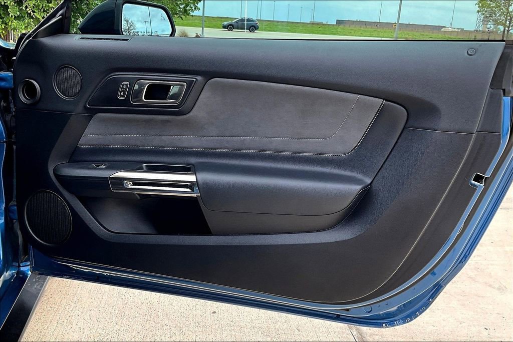 Used 2019 Ford Mustang Shelby GT350 w/ Technology Package image 21