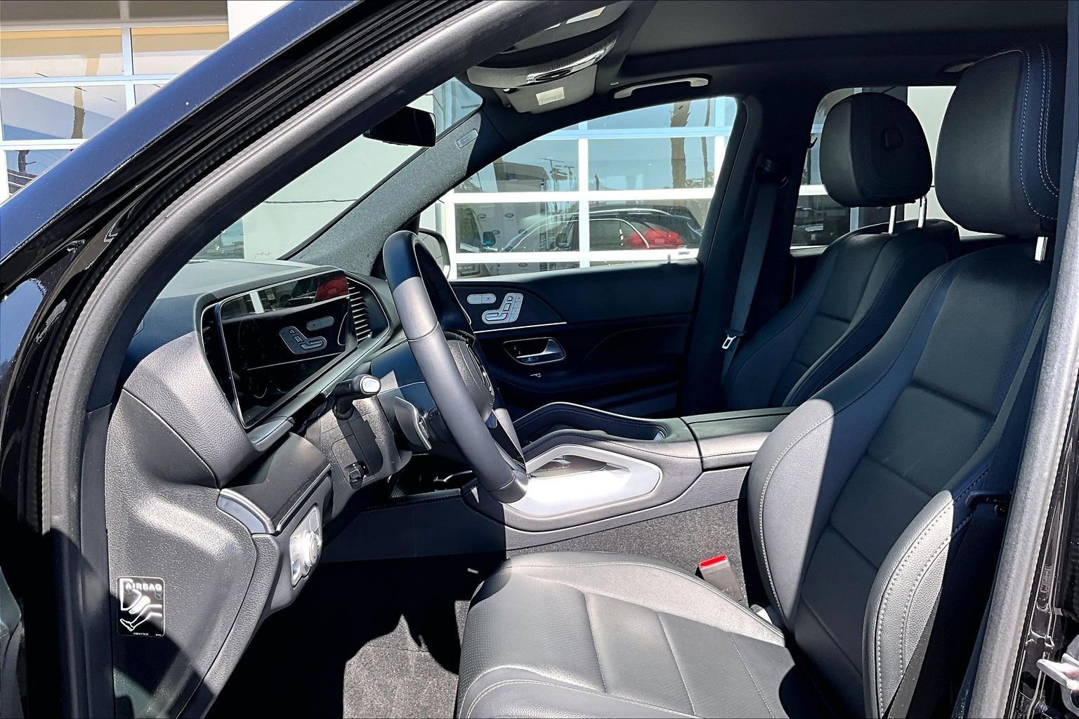 Used 2025 Mercedes-Benz GLE 450e 4MATIC image 3