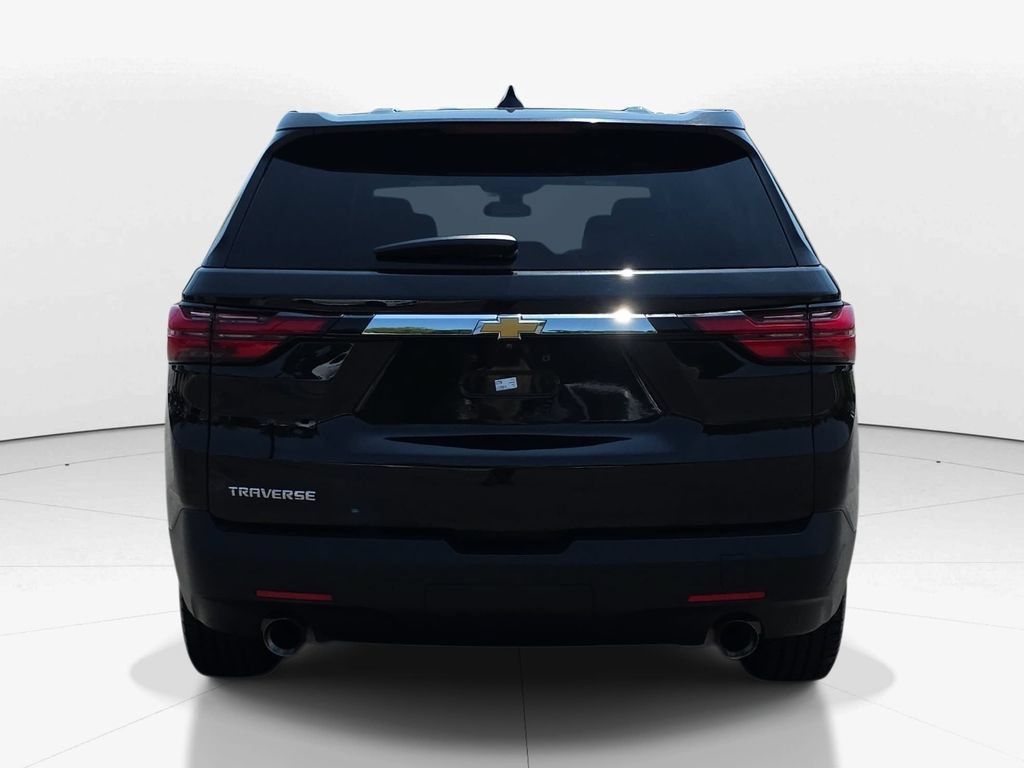 Used 2023 Chevrolet Traverse LS FWD image 7