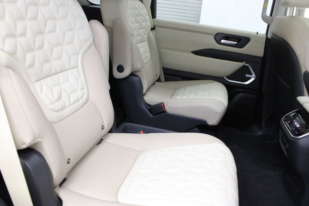 New 2026 Nissan Armada Platinum image 22