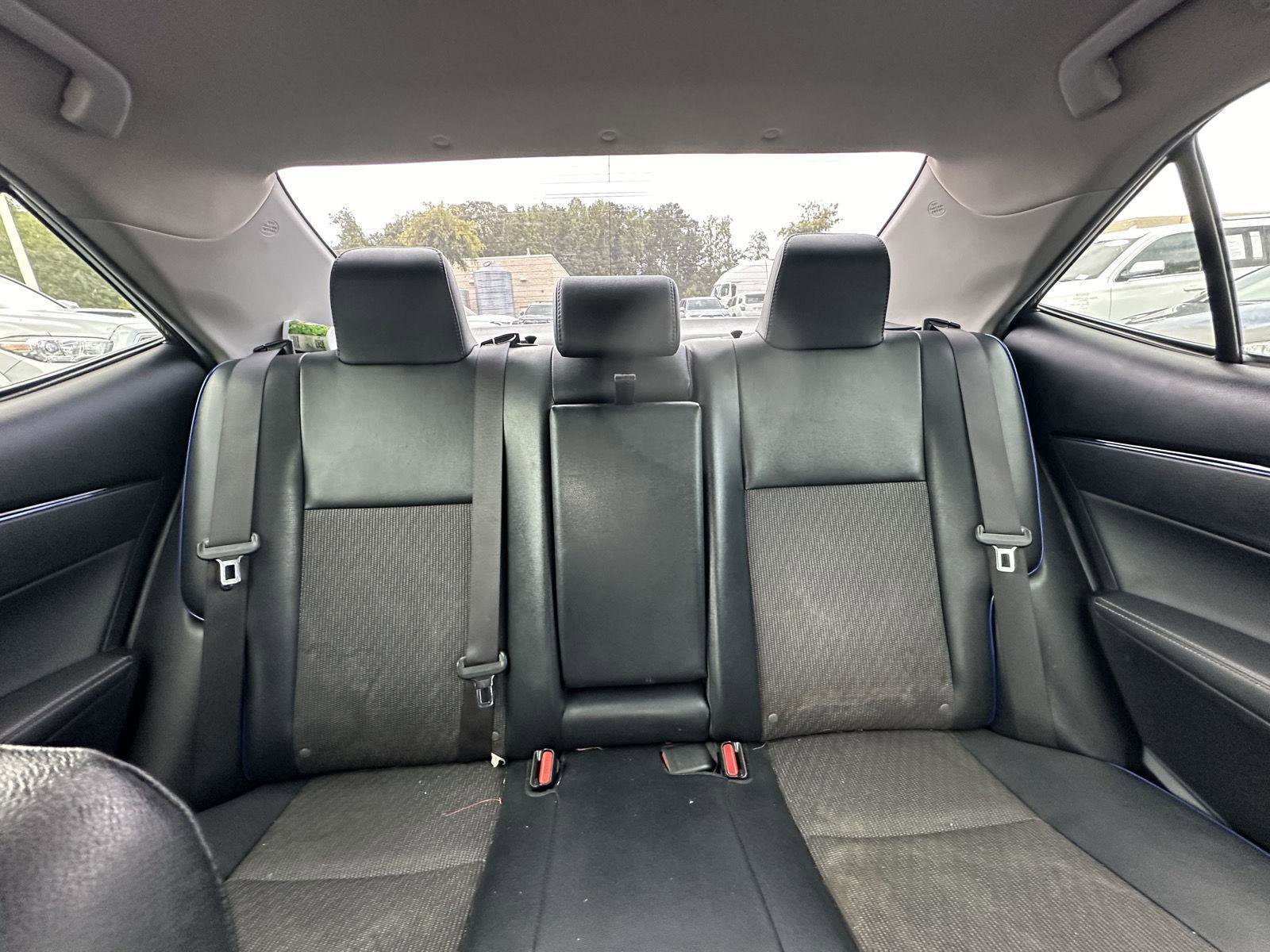 Used 2017 Toyota Corolla SE FWD image 13