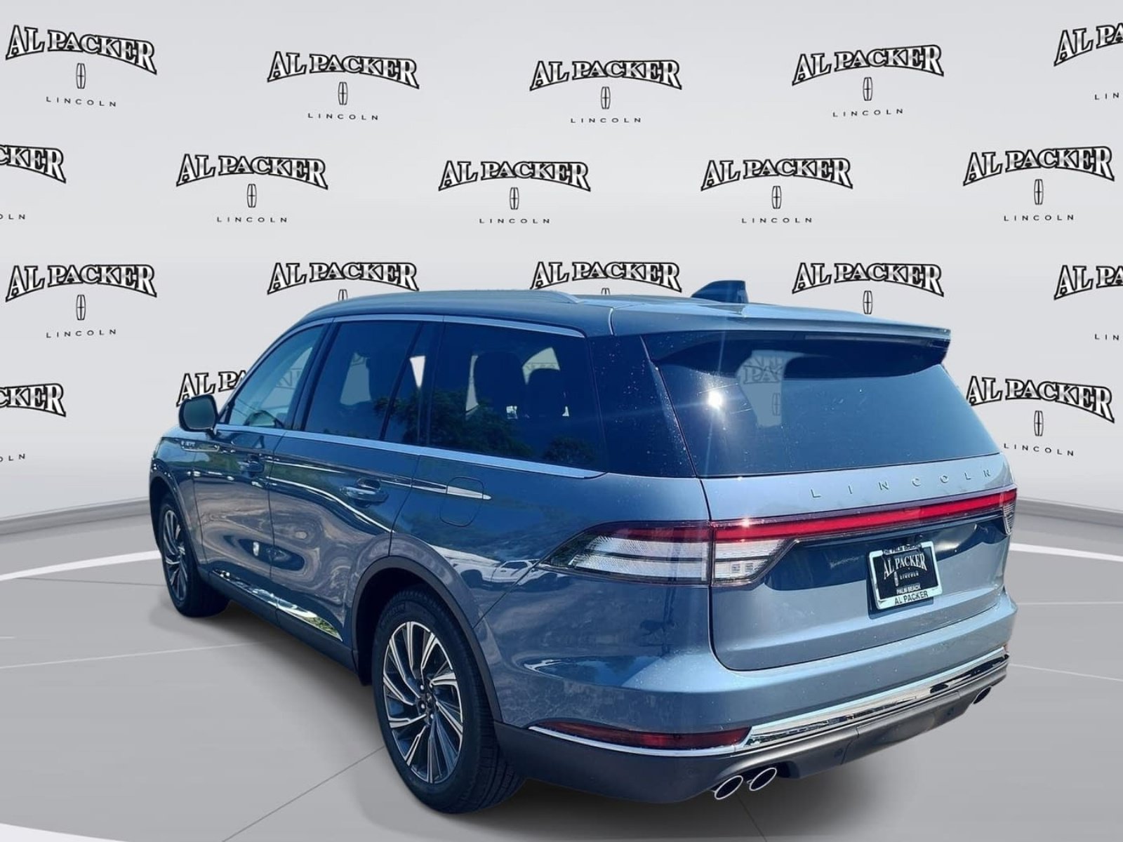 New 2026 Lincoln Aviator 2WD image 3