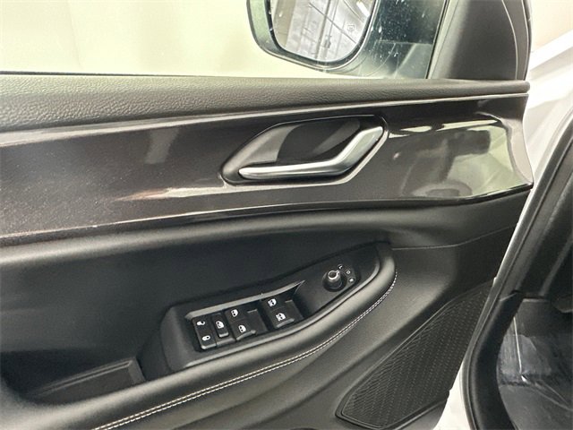 Certified 2023 Jeep Grand Cherokee L Laredo image 18