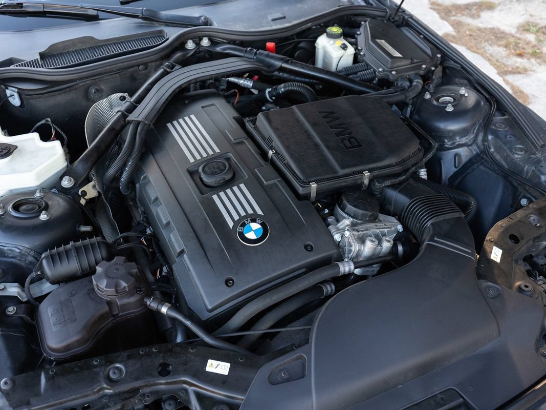 Used 2011 BMW Z4 sDrive35is RWD image 38