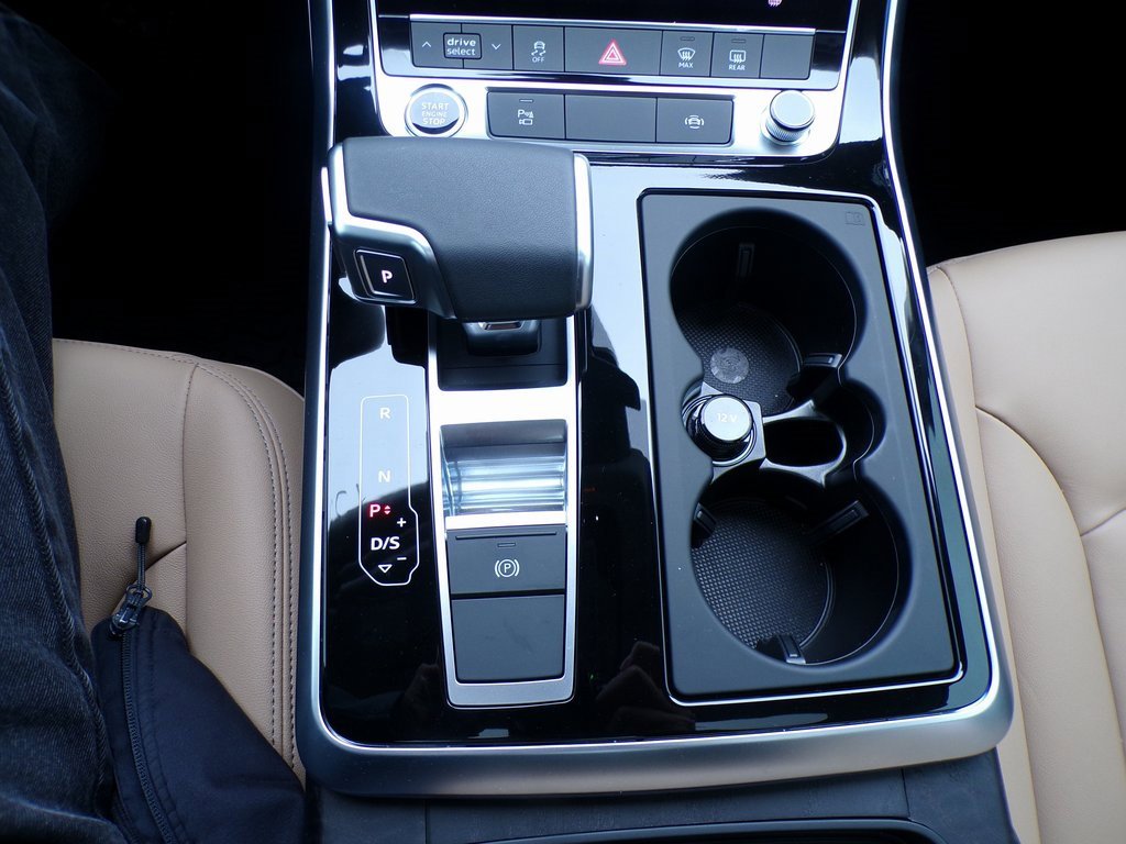 Used 2025 Audi Q7 3.0T Premium Plus image 16