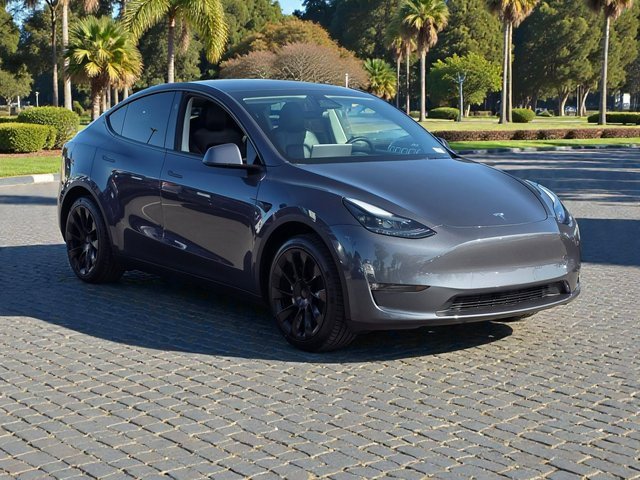 Used 2023 Tesla Model Y 2WD image 4