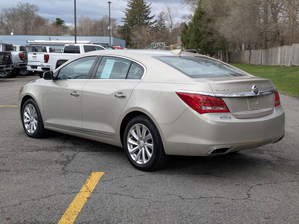 Used 2015 Buick LaCrosse image 5