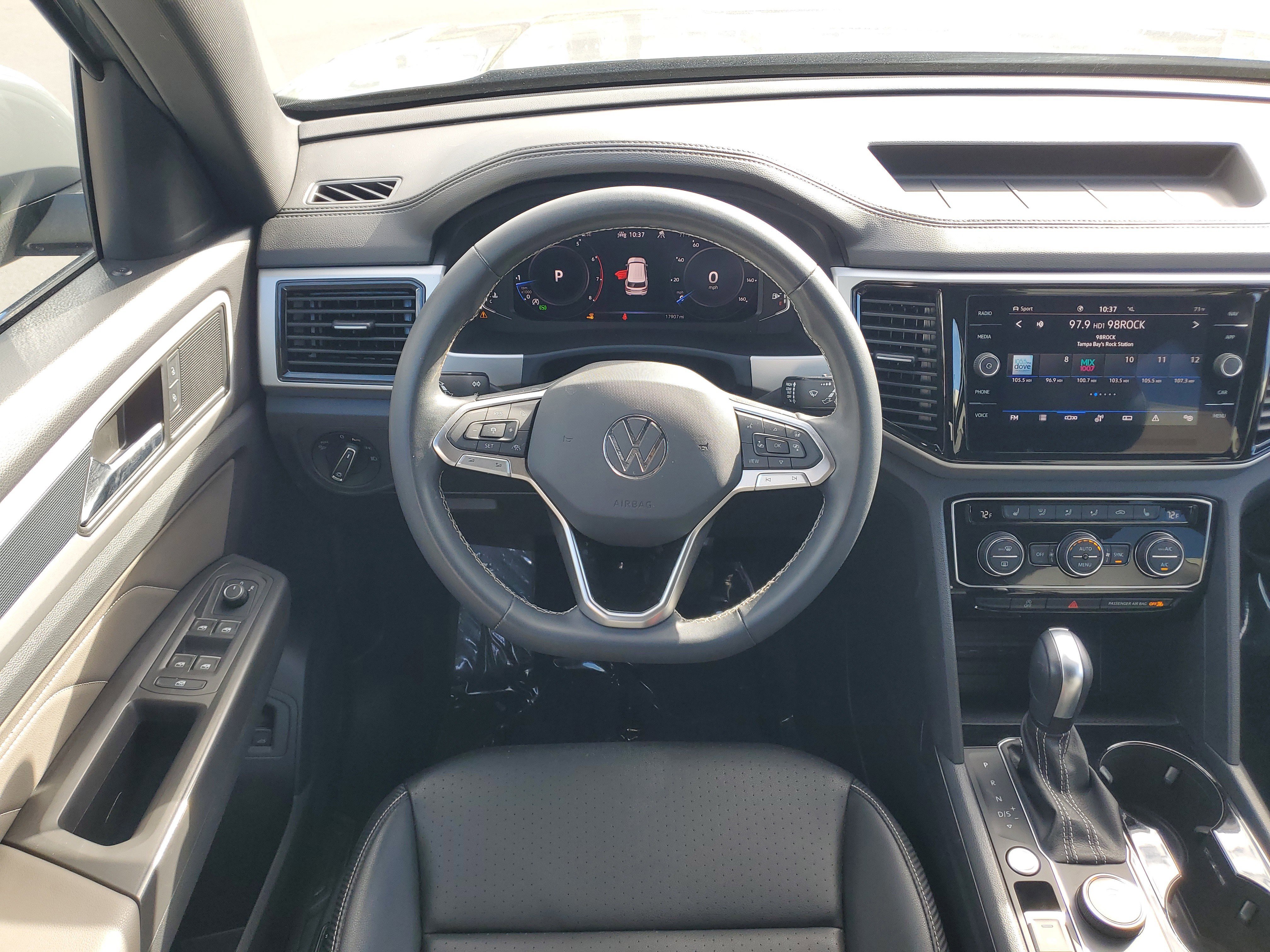 Used 2023 Volkswagen Atlas Cross Sport SEL image 16