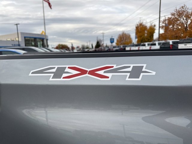 Used 2024 Chevrolet Silverado 1500 Custom image 10