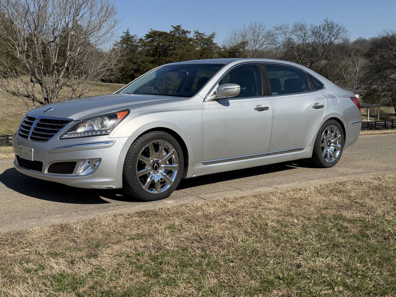 Used 2012 Hyundai Equus Signature RWD image 1