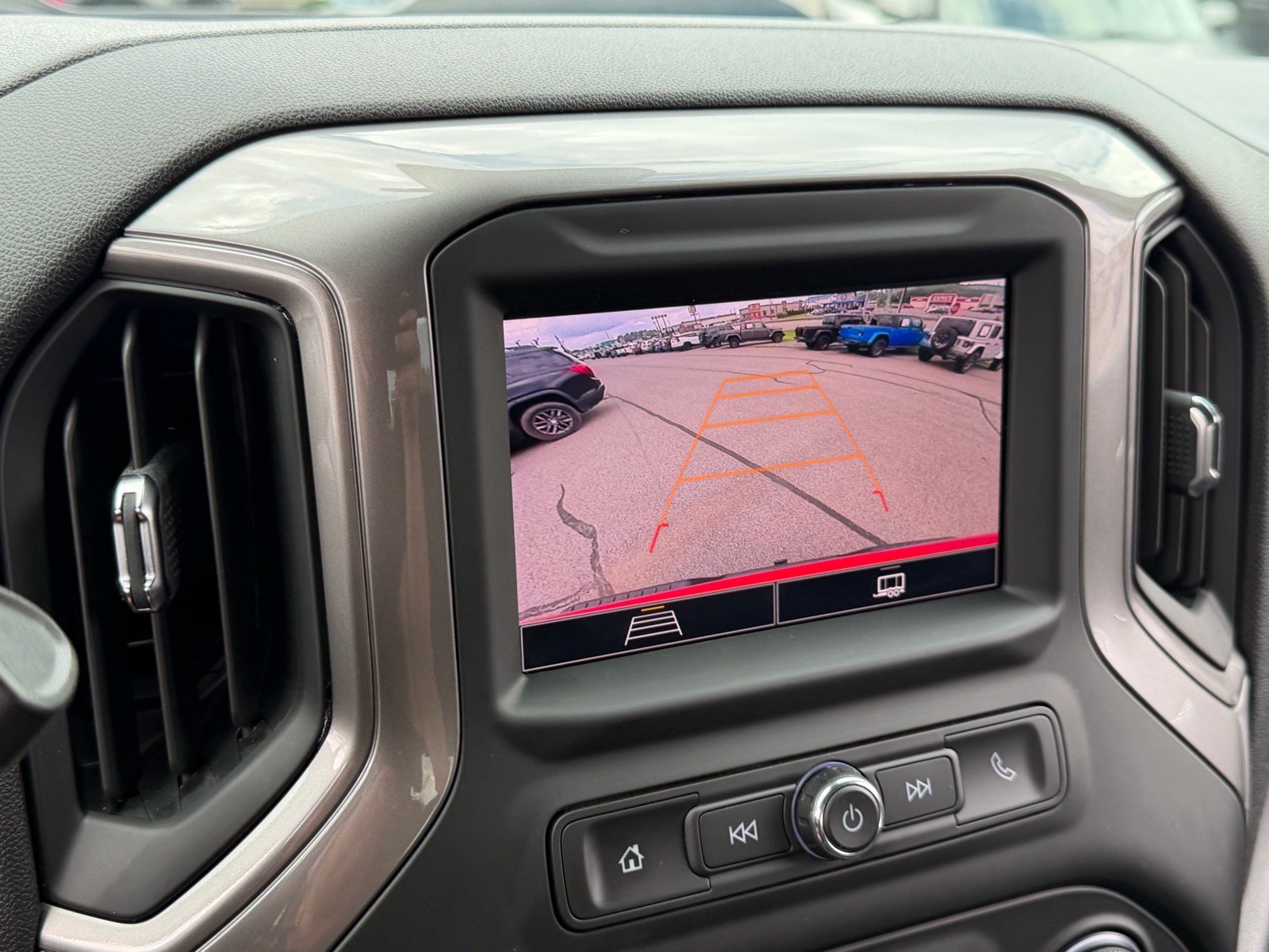 Used 2024 Chevrolet Silverado 1500 Custom Trail Boss AWD/4WD image 18