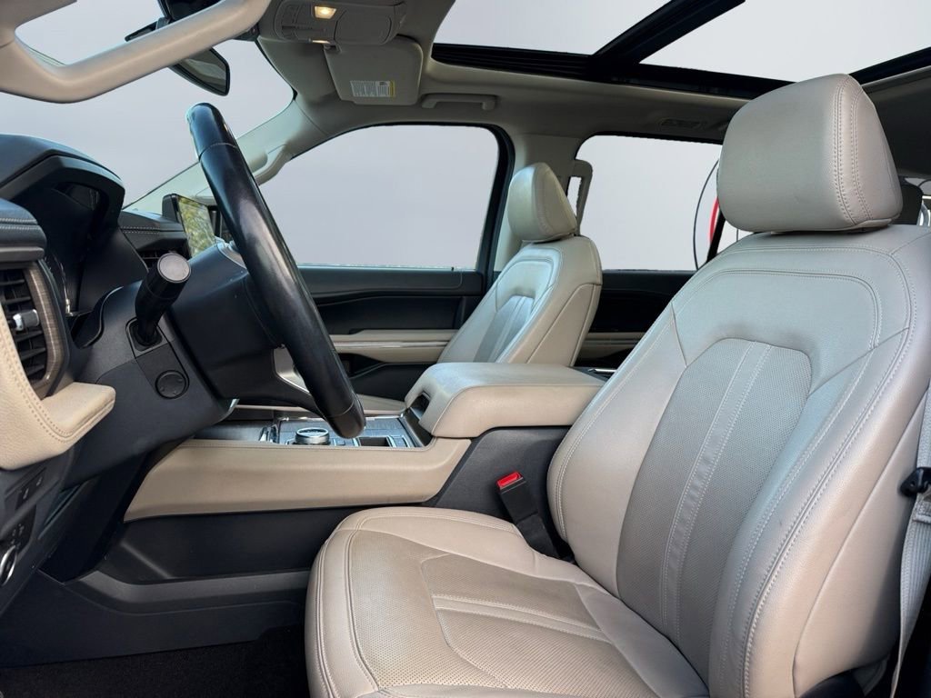 Used 2023 Ford Expedition Limited image 22