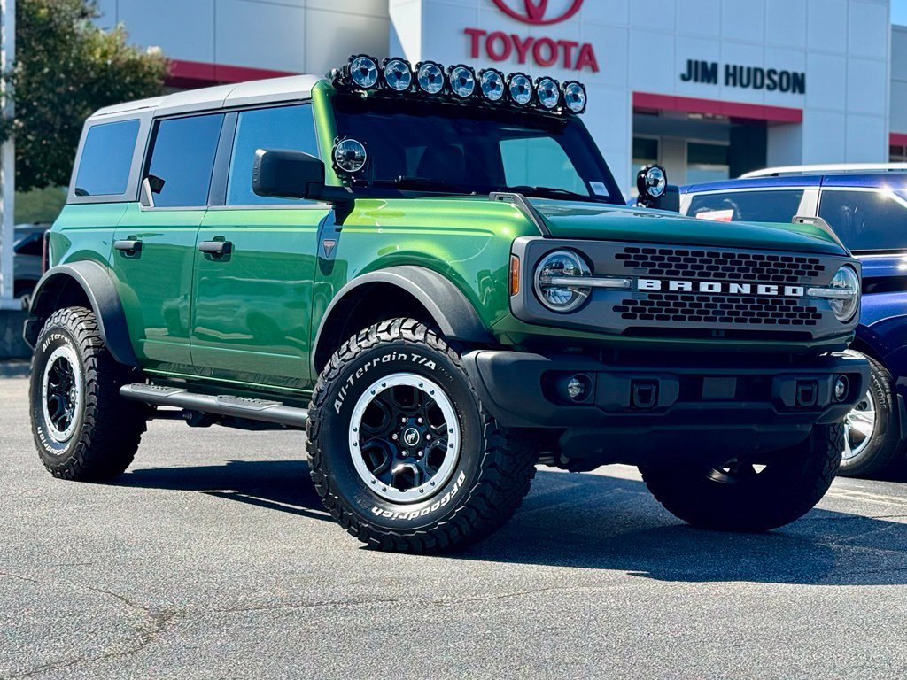 Used 2023 Ford Bronco Badlands w/ Sasquatch Package AWD/4WD image 2