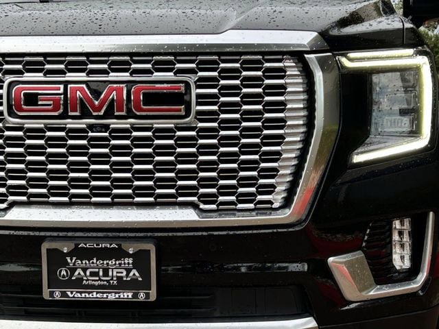 Used 2021 GMC Yukon Denali w/ Denali Premium Package image 9