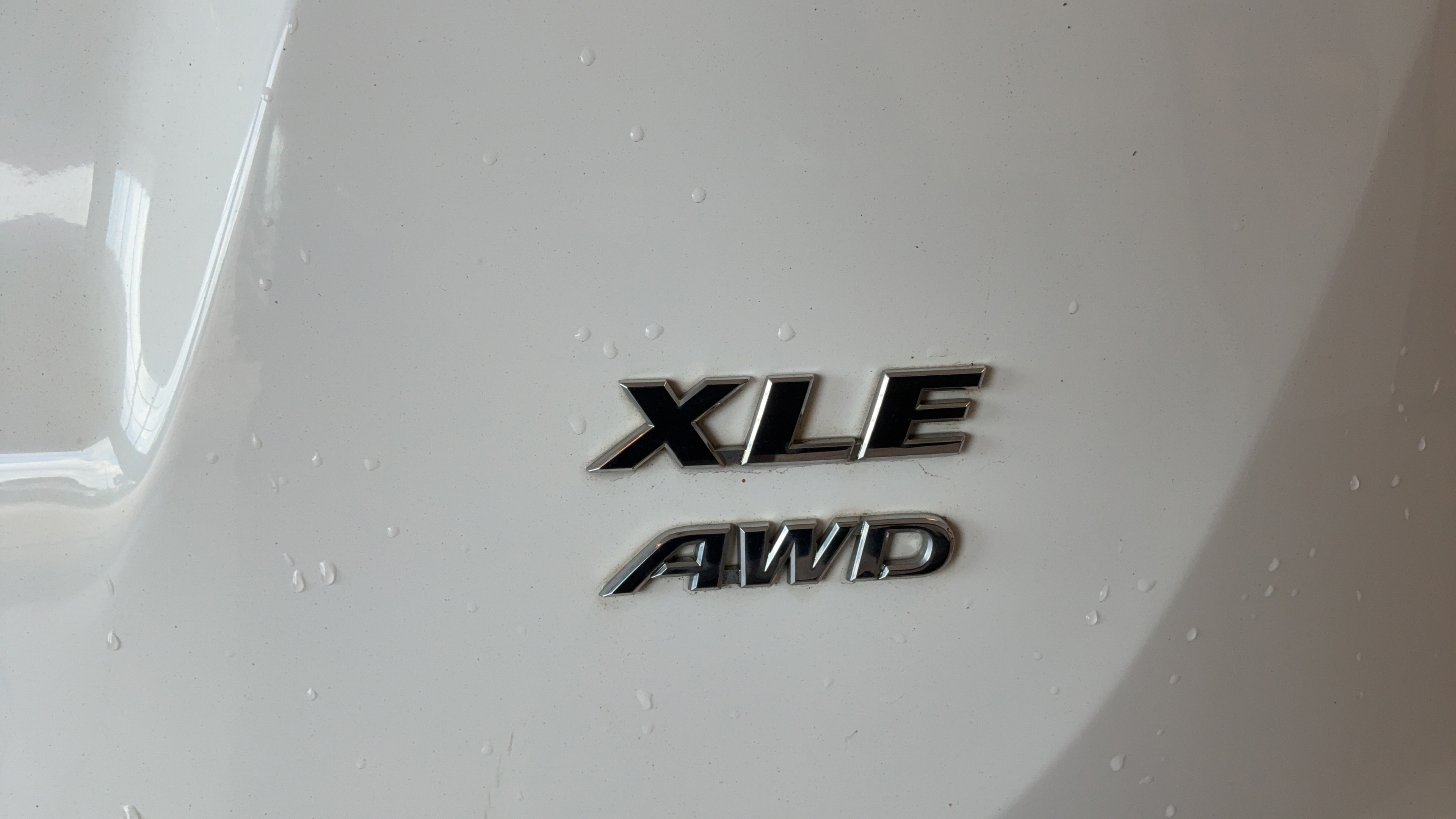 Used 2016 Toyota RAV4 XLE AWD/4WD image 40