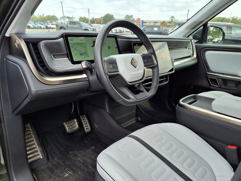 Used 2024 Rivian R1S Adventure image 25