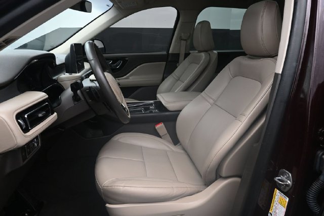 Used 2023 Lincoln Aviator AWD w/ Premium Package image 10