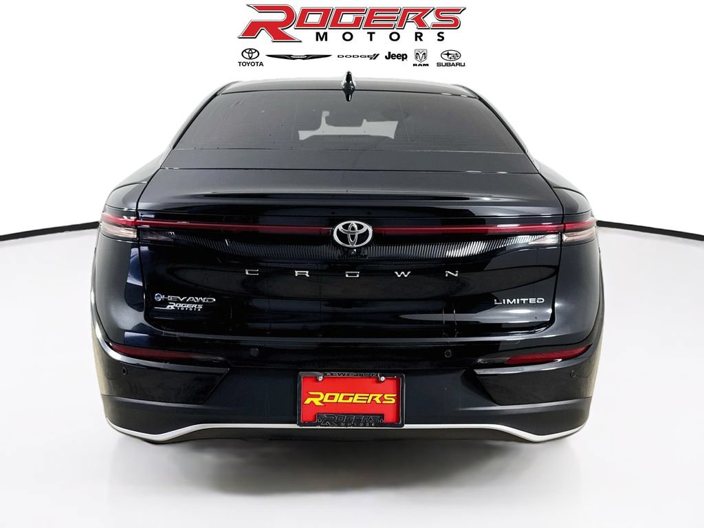 Certified 2024 Toyota Crown AWD/4WD image 12