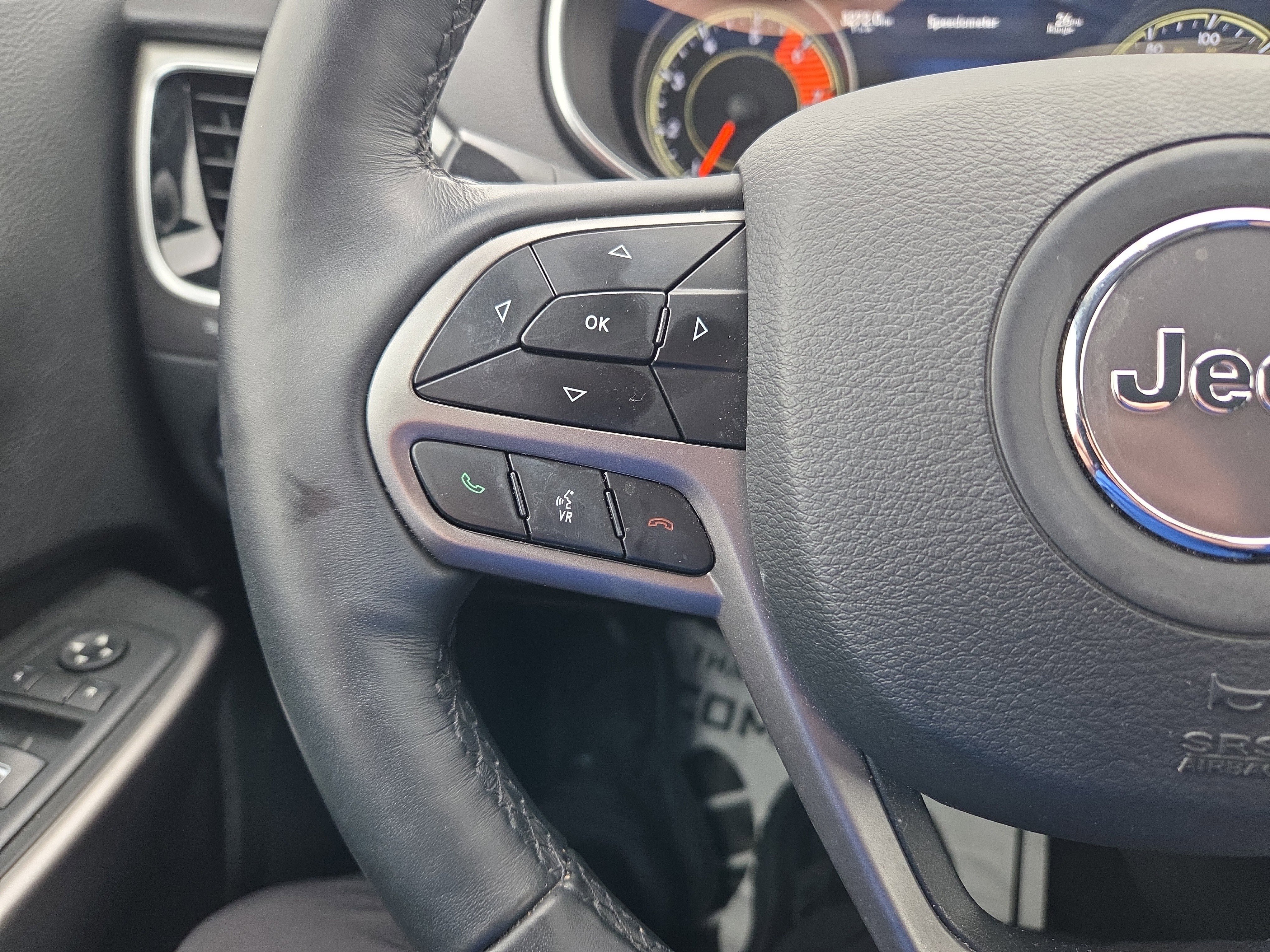 Used 2019 Jeep Cherokee Limited image 18