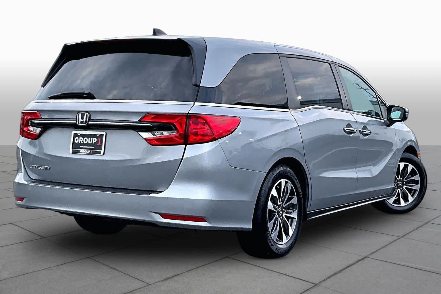 Used 2024 Honda Odyssey EX-L image 13