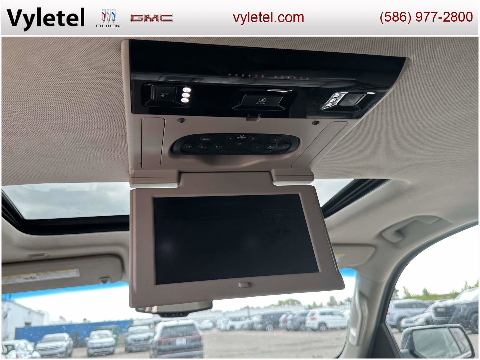 Used 2015 GMC Yukon XL SLT w/ Open Road Package image 15