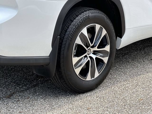 Used 2026 Toyota Highlander XLE AWD/4WD image 29