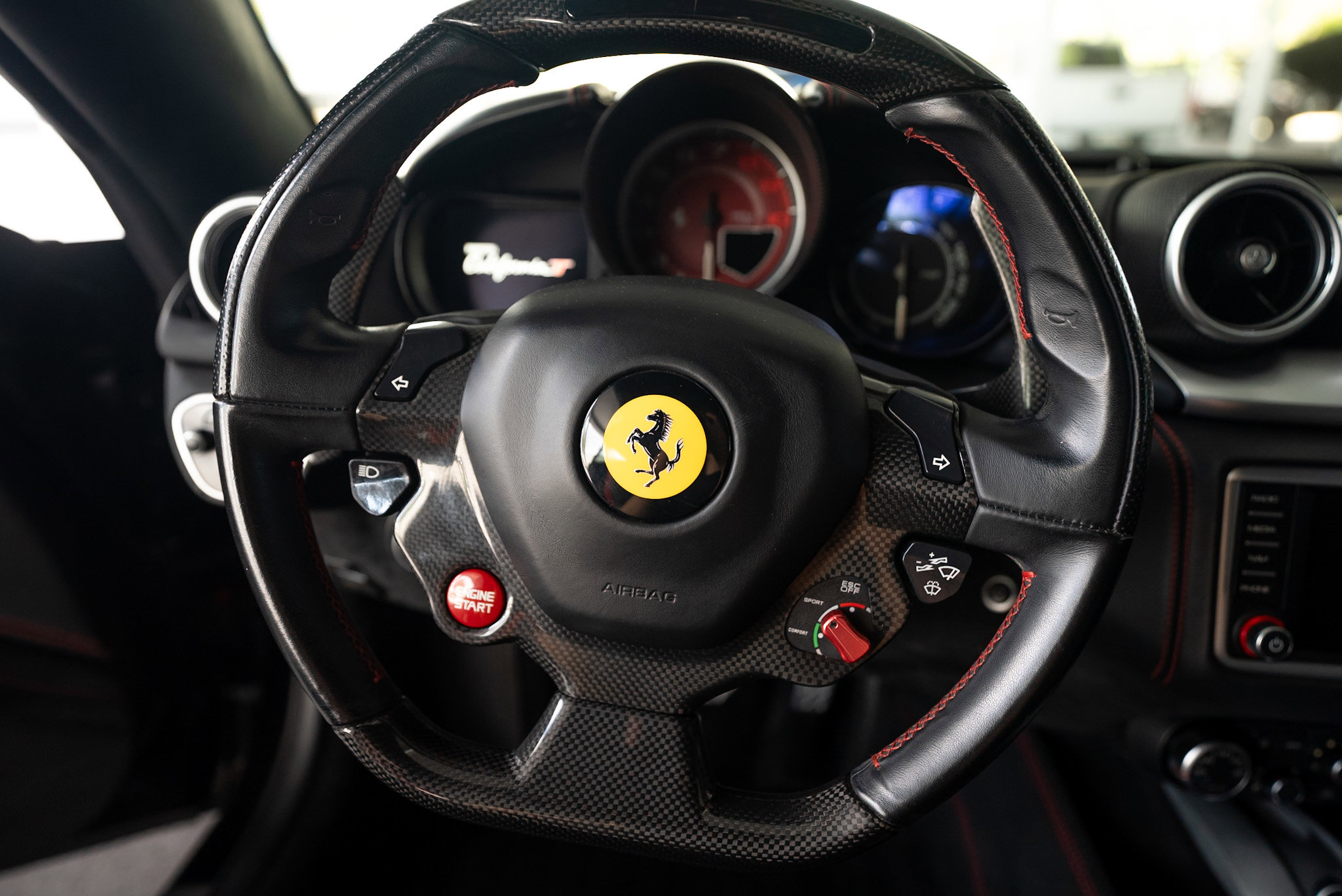 Used 2012 Ferrari California image 21