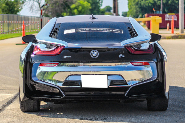 Used 2016 BMW i8 image 7