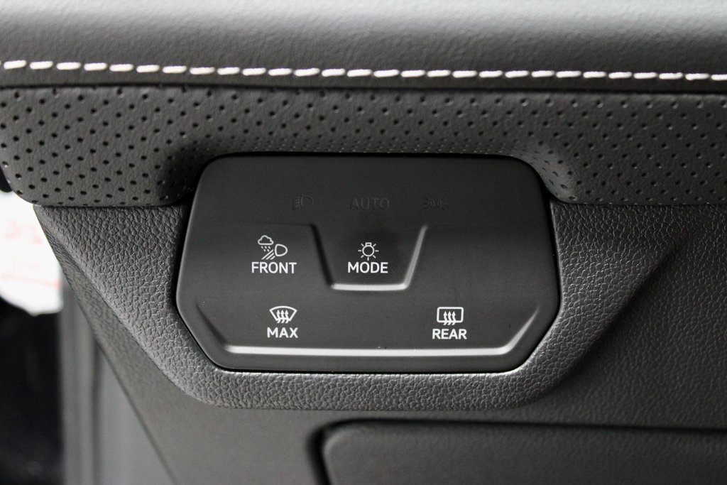 Used 2025 Volkswagen Atlas Cross Sport SE image 25