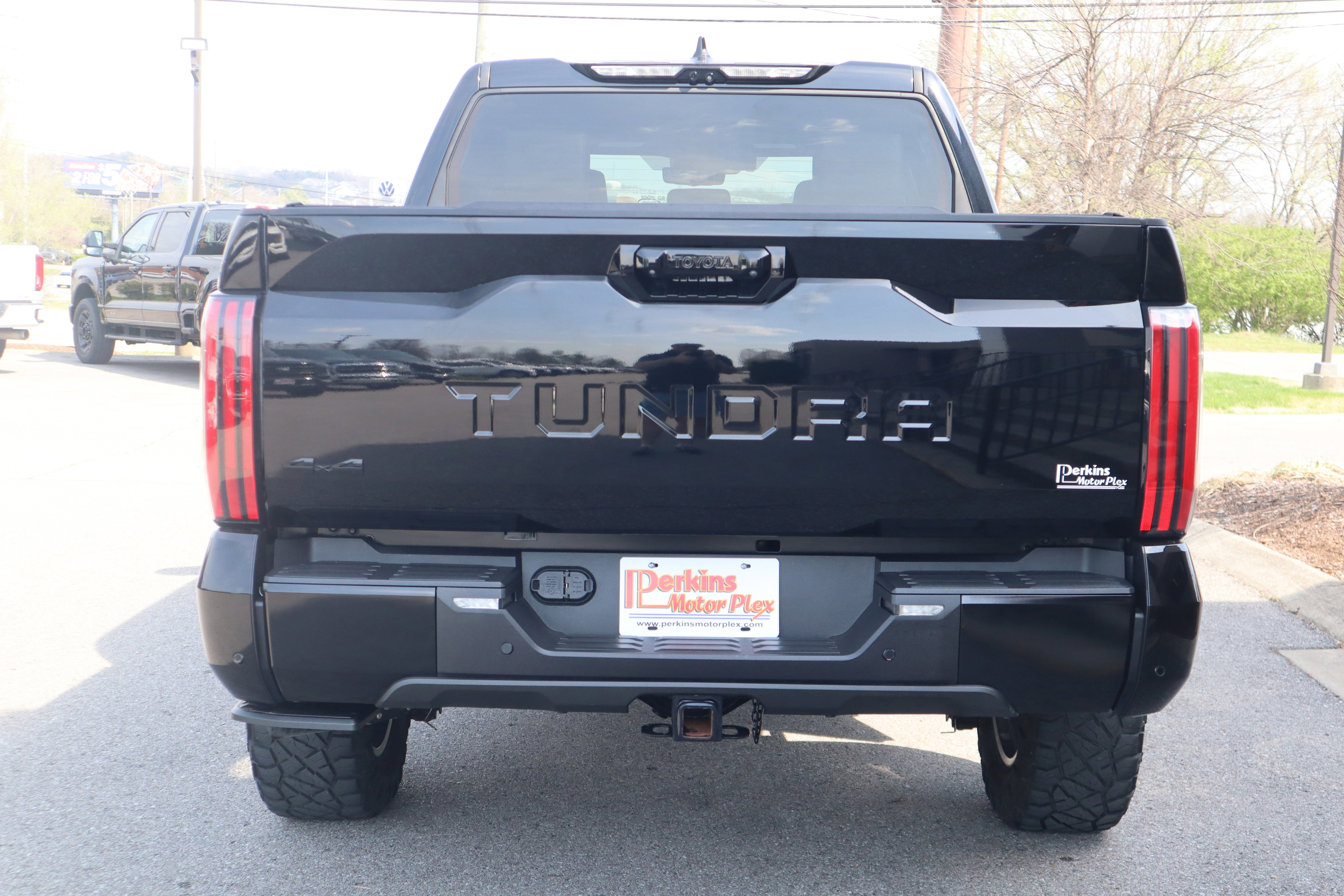 Used 2023 Toyota Tundra Platinum w/ Advanced Package image 8