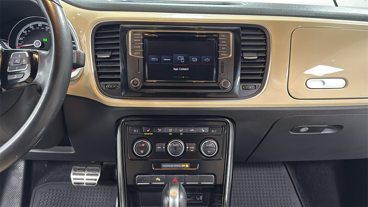 Used 2019 Volkswagen Beetle 2.0T Final Edition SEL image 10