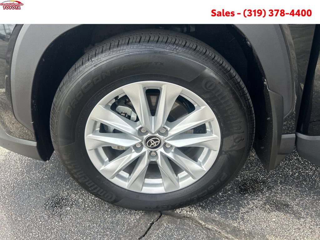 Certified 2026 Toyota Corolla Cross LE w/ Moonroof Package AWD/4WD image 26