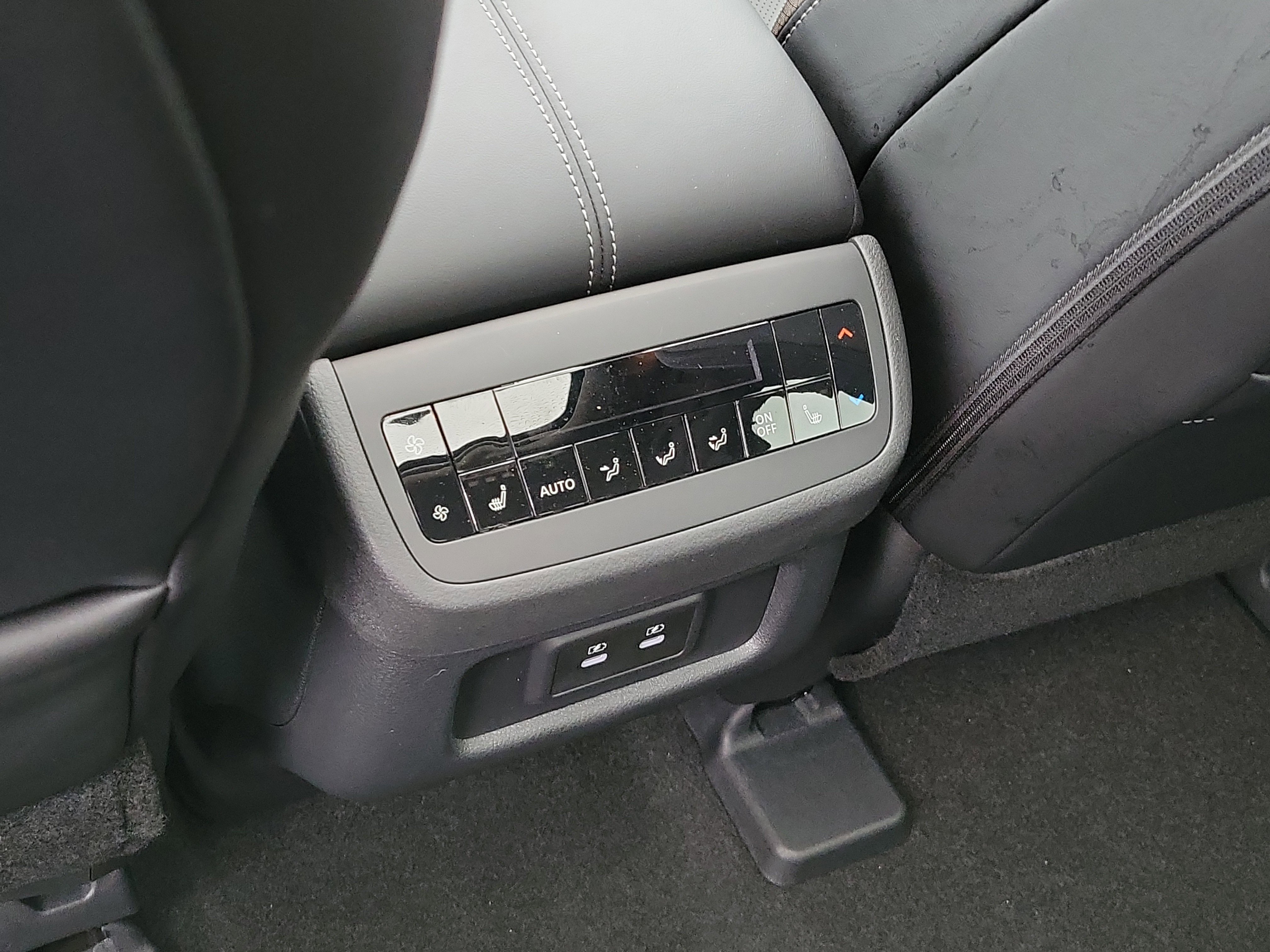 New 2026 Nissan Pathfinder SL w/ SL Premium Package image 31