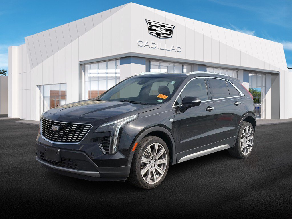 Used 2021 Cadillac XT4 Premium Luxury FWD image 1